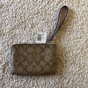 Coach Bags - Coach wristlet Coach Bags - Coach wristlet